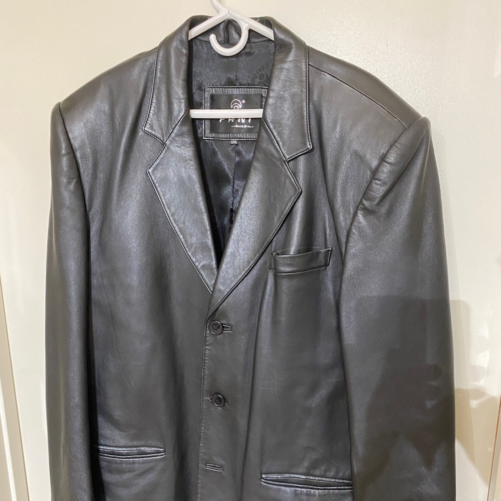 Genuine Leather Blazer made in Italy. Perfect fit for American men XL size.